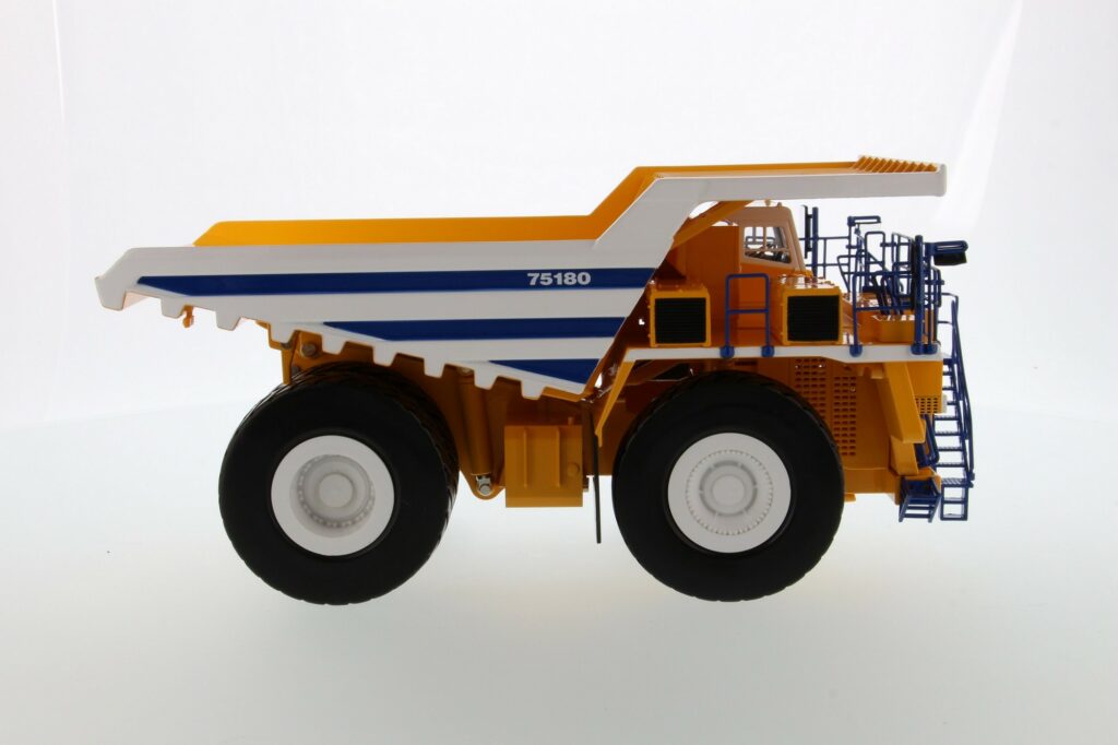 Diecast BELAZ 75180 Dump Truck White Body - Catmodels.com